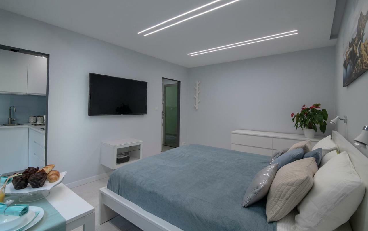 Wlr Apartments - Hoza I Варшава Экстерьер фото
