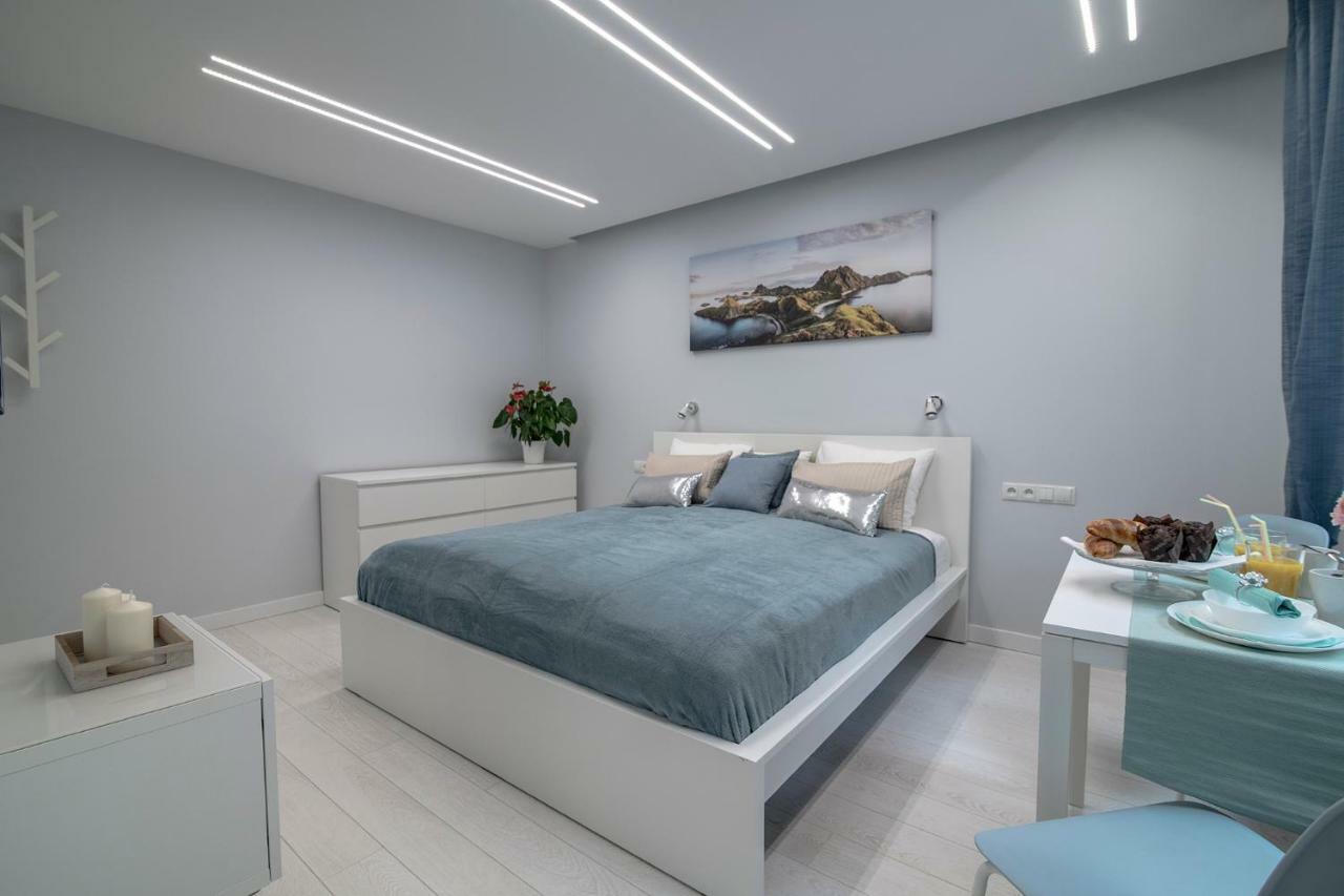 Wlr Apartments - Hoza I Варшава Экстерьер фото